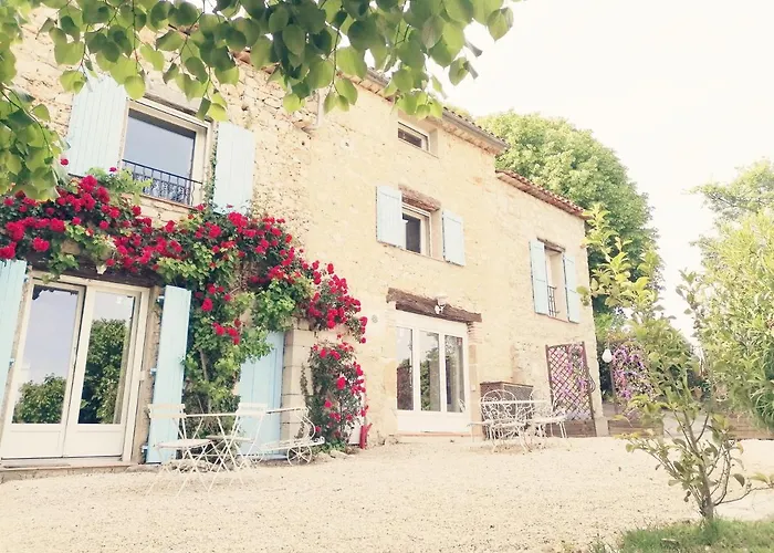 Bastide Provencale Les Muriers D\'Engaspaty