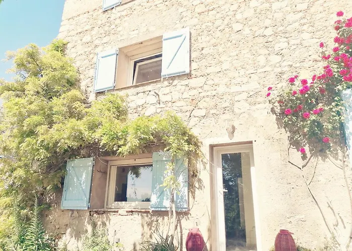 Bastide Provençale Les Mûriers d\'Engaspaty