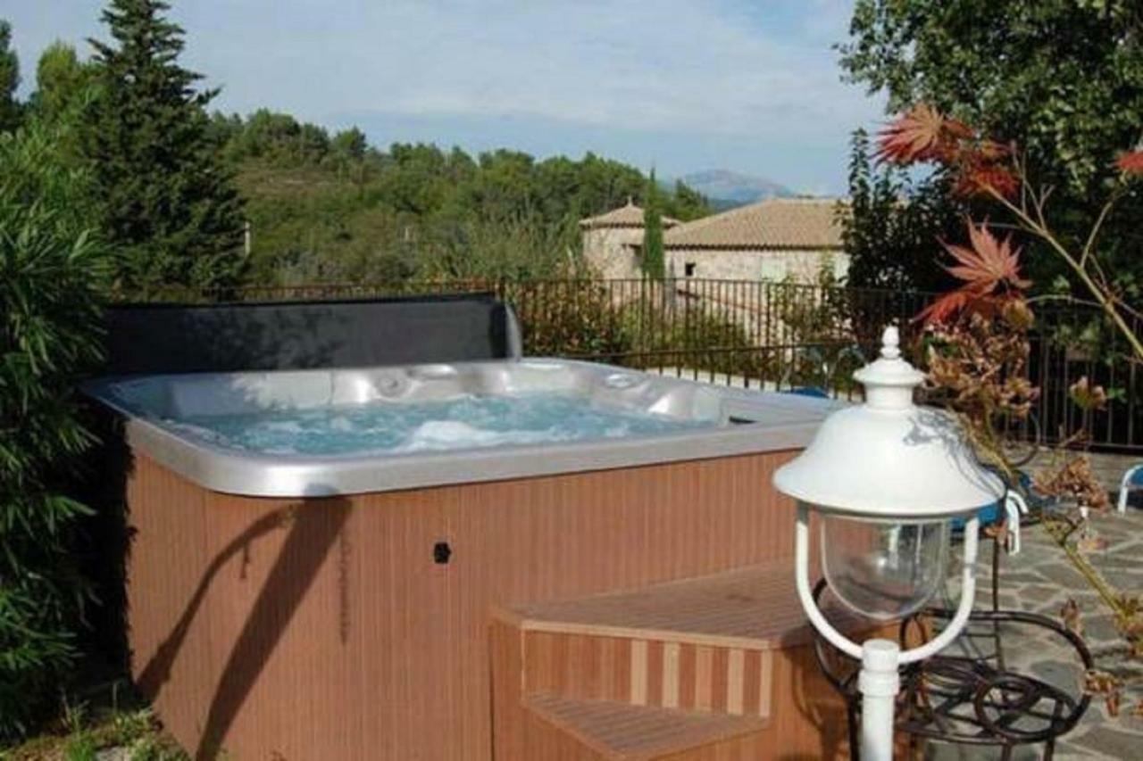 Appartement Bastide Provençale Les Mûriers D'engaspaty